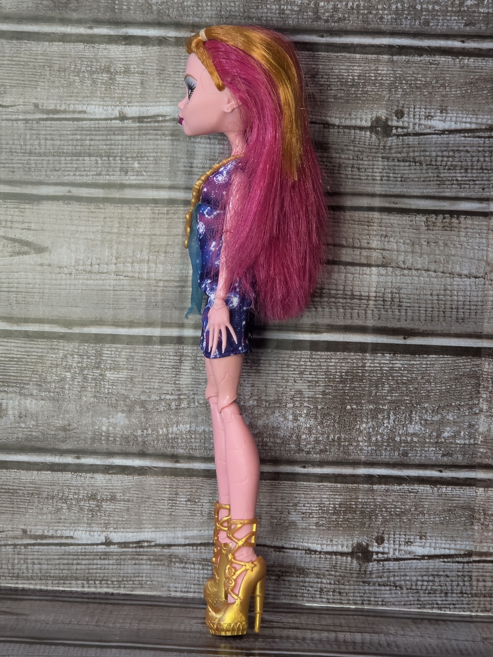 Monster High Freaky Field Trip Gigi Grant (2014) - Picture 2 of 5